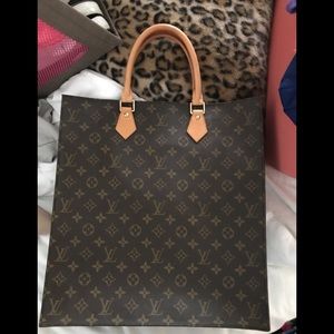 Louis Vuitton Sac Plat